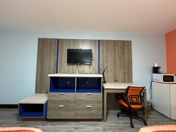 lovington inn image 1